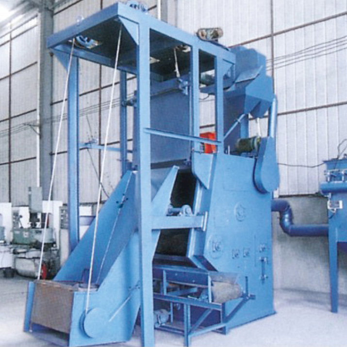 Q32系列自動(dòng)上下料(卷揚(yáng)上料、輸送下料、環(huán)保)履帶拋丸清理機(jī)